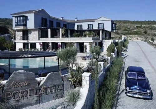 Alacatı Port Ladera Hotel