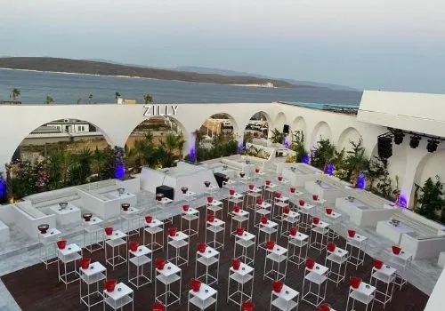 Zilly Port Alaçatı